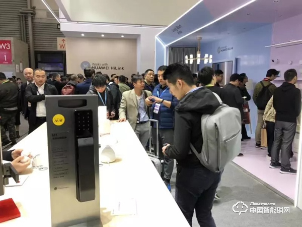 華為攜HiLink品多智能鎖亮相AWE，強勢布局智能家居領域