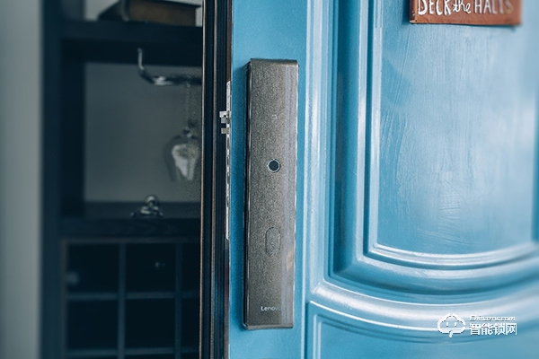 沒有門把手怎么開/鎖門？聯想智能門鎖A1能幫你體驗到