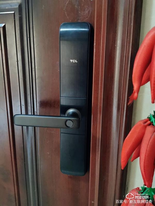 未關(guān)門立即提醒，指紋識(shí)別又快又準(zhǔn)，TCL K5智能鎖實(shí)測(cè)體驗(yàn)