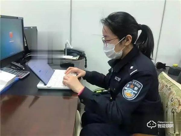 智能門鎖助力疫情防控,南京棲霞公安這波“戰(zhàn)疫”操作太硬核! 智能門鎖助力疫情防控,南京棲霞公安這波“戰(zhàn)疫”操作太硬核!