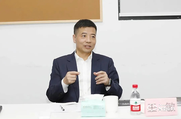 杭州市濱江區(qū)區(qū)委書記王敏帶隊調研德施曼，強調政企聯(lián)動，共同打造濱江智能鎖百億產(chǎn)業(yè)