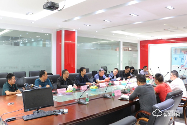 湖南江華赴粵港澳大灣區(qū)招商考察團(tuán)蒞臨櫻花智能鎖考察交流