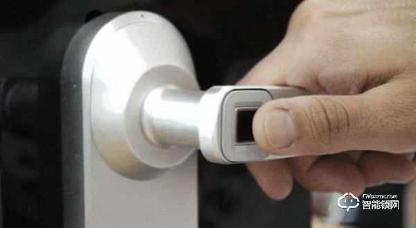 專(zhuān)家評(píng)面部識(shí)別智能門(mén)鎖：現(xiàn)階段安全系數(shù)低，還是選靠譜的