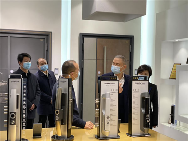 忠恒高配智能門(mén)鎖：市人大常委會(huì)主任李鋒帶隊(duì)赴忠恒集團(tuán)調(diào)研
