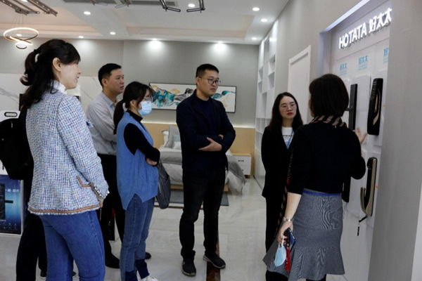 中國電研日電事業(yè)部領(lǐng)導(dǎo)專家組蒞臨好太太智能家居參觀交流