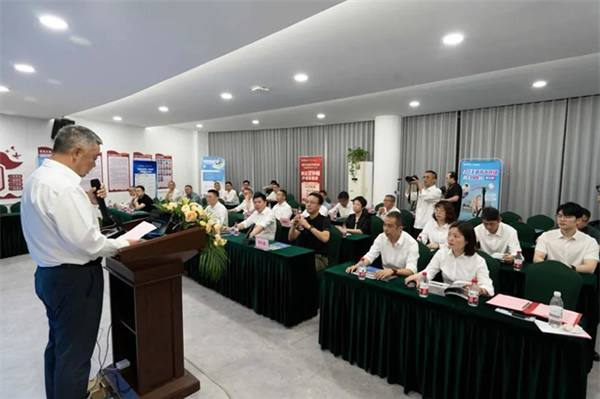 輕智家隆重登場(chǎng) │ 一部手機(jī)價(jià)換得智能家 控客子品牌【KLITE控客輕智家】重磅發(fā)布！