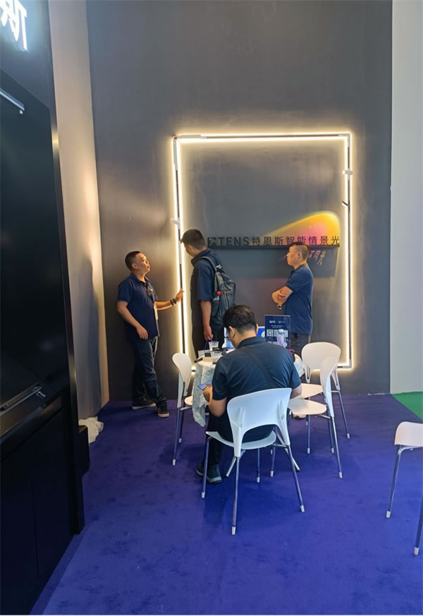 特恩斯參加2023上海國際智能家居展,自然界新款太陽燈首發(fā)! 特恩斯參加2023上海國際智能家居展,自然界新款太陽燈首發(fā)!