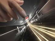 華為智能門鎖2首創(chuàng)“應(yīng)急小紅鍵”一鍵開啟應(yīng)急電源 主電池沒電了也能開門回家 這一創(chuàng)新給行業(yè)帶來哪些啟示？