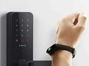 忘記帶鑰匙、指紋識別不清楚，老年人該如何選擇智能鎖好？