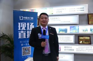 八達(dá)嶺木門 歐陽(yáng)文忠